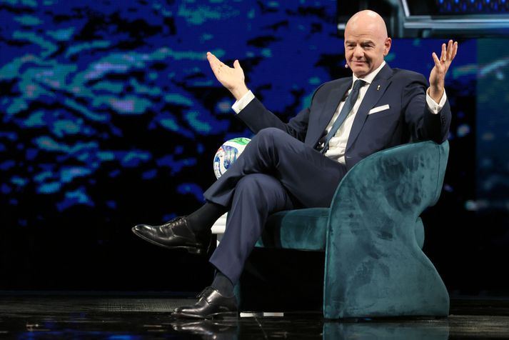 Gianni Infantino, forseti FIFA, vildi ekki vinna með alþjóðasamtökum leikmanna, FIFPRO, og bjó því bara til ný FIFA-væn samtök.