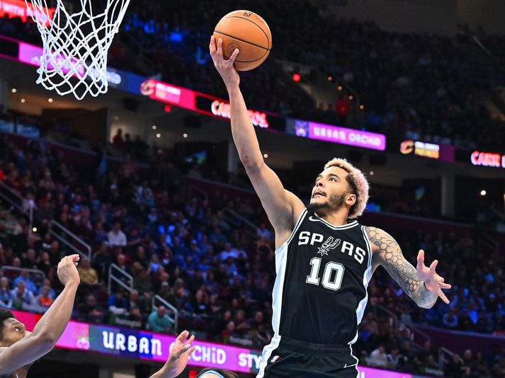 Jeremy Sochan í leik með San Antonio á liðnu tímabili en hann mun ekki leika með Póllandi á Eurobasket.