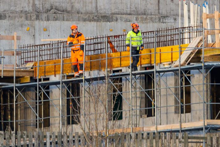 Samdráttur í einkaneyslu var 1,7 prósent á þriðja ársfjórðungi.