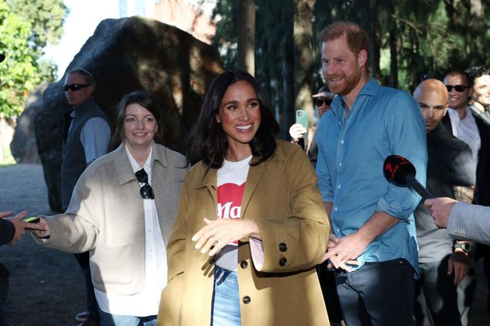 Harry og Meghan hafa ekki komið saman með börnin til Bretlands í um fjögur ár. Þau stefna á heimsókn í júní. Myndin er tekin í nýlegri heimsókn íÁstralíu. 