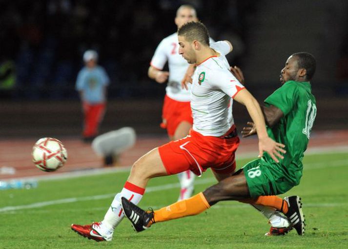 Taarabt, fyrir miðju, í leik með marokkóska landsliðinu.