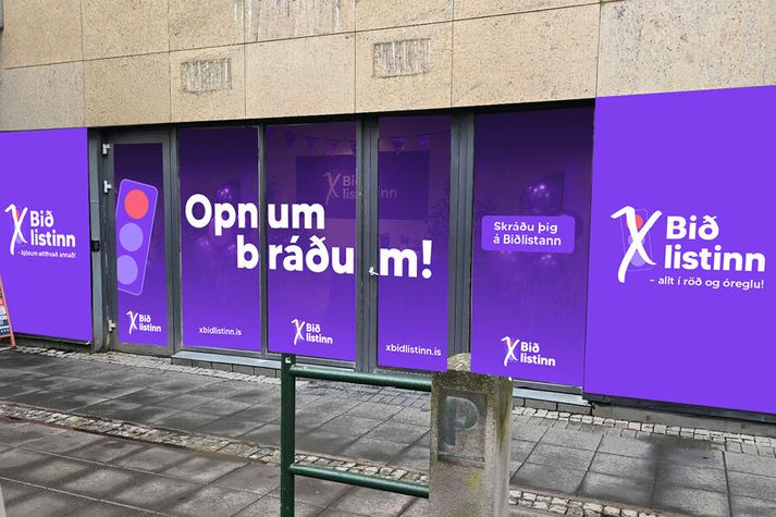 „Biðlistinn – Kjósum eitthvað annað, Biðlistinn – Allt í röð og óreglu, Biðlistinn – Velkomin í röðina,“ eru meðal slagorða nýja „framboðsins“.