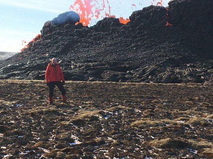 Steingrímur J. Sigfússon við gosstöðvarnar í Fagradalsfjalli í gær, á svæði lokuðu almenningi.