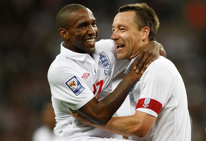 Defoe og Terry í leik með enska landsliðinu fyrir nokkrum árum síðan.