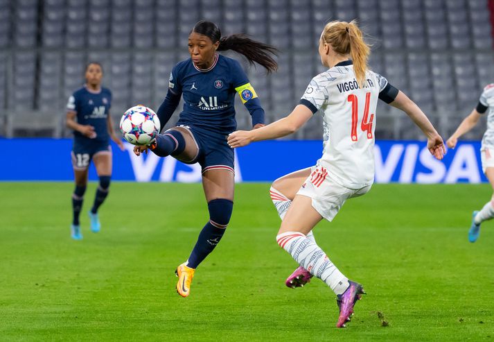 Glódís Perla Viggósdóttir í baráttu gegn PSG í kvöld.