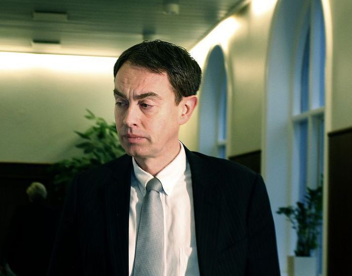 Halldór Bjarkar Lúðvígsson neitar því að hafa haft stöðu innherja skömmu fyrir fall bankanna.