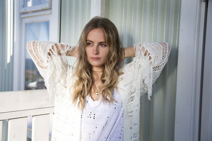 Antonía Lárusdóttir starfar sem ljósmyndari og leikstjóri.