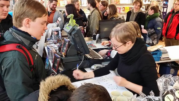 Örtröð var í Nexus og fólk bíður spennt eftir að sjá nýju myndina um Hobbitan.