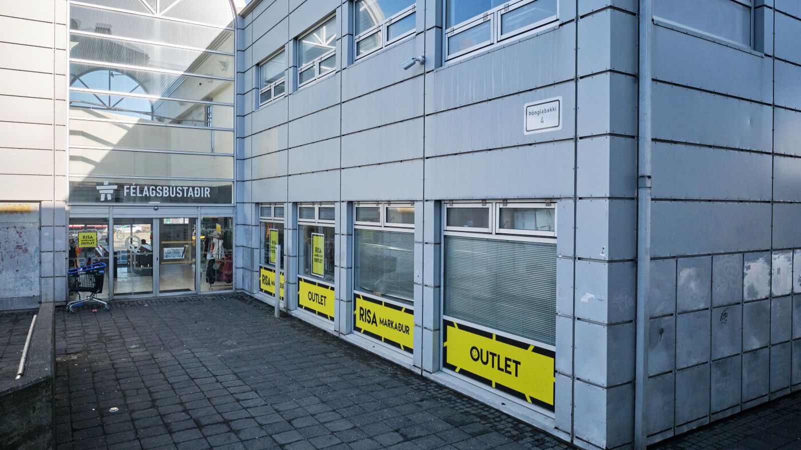 Rúm­lega helmingur starfs­manna Félags­bústaða hættur