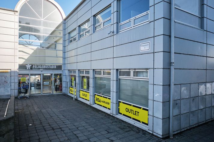 Á ýmsu hefur gengið á skrifstofu Félagsbústaða undanfarin misseri. Starfsfólk lýsti yfir vantrausti á framkvæmdastjóra eftir að hann rak starfsmenn fyrir allra augum í febrúar.