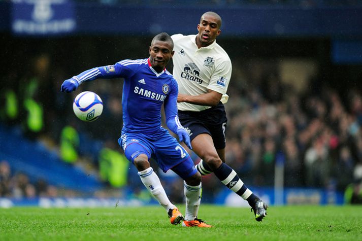 Salomon Kalou hugsar sína stöðu þessa dagana.
