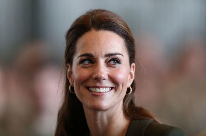 Kate Middleton hefur dregið sig úr sviðsljósinu og kemst þar af leiðandi ekki úr sviðsljósinu.