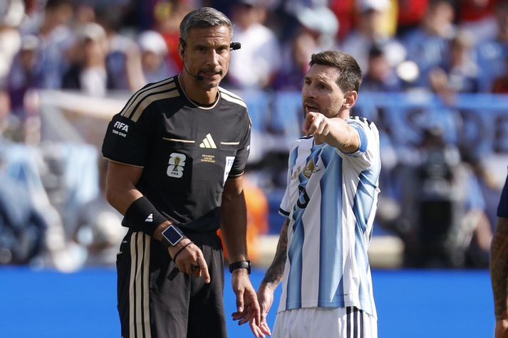 Lionel Messi er í stóru hlutverki í samantektarmyndbandi FIFA úr búkmyndavél Slavkos Vincic úr úrslitaleik HM.