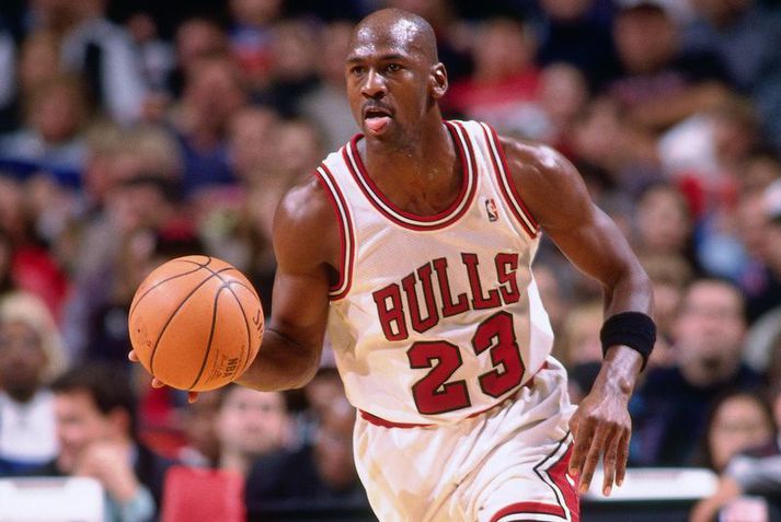 Michael Jordan á ferð í leik með Chicago Bulls í desember 1995 eða nokkrum mánuðum eftir að hann sneri til baka.