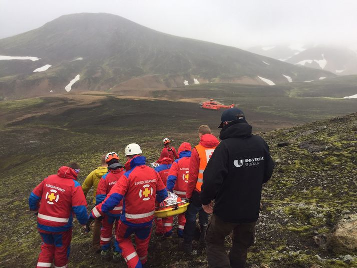 Kalla þurfti til þyrlu Landhelgisgæslunnar til að koma konunni af vettvangi.