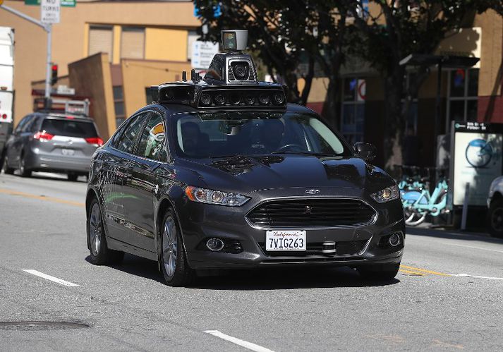 Sjálfkeyrandi bíll Uber á götum San Francisco