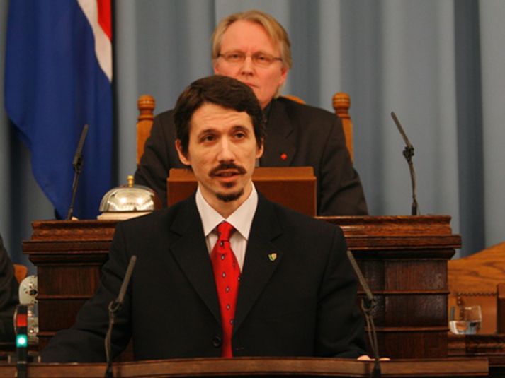 Paul Nikolov, varaþingmaður.