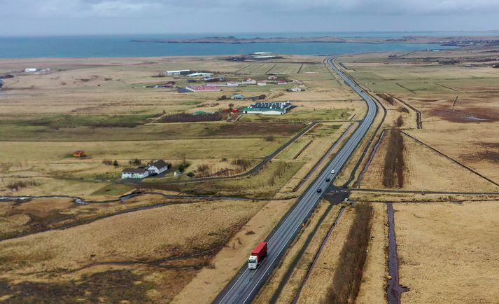 Fyrsti áfanginn sem á að breikka á Kjalarnesi liggur milli Varmhóla og Grundarhverfis. Vegagerðin vonast til að framkvæmdir þar geti hafist í sumar.