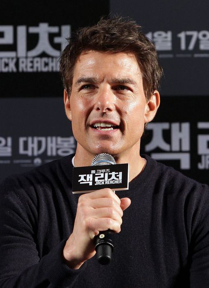 Tom Cruise og David Beckham voru í góðu stuði saman á mánudagskvöldið.