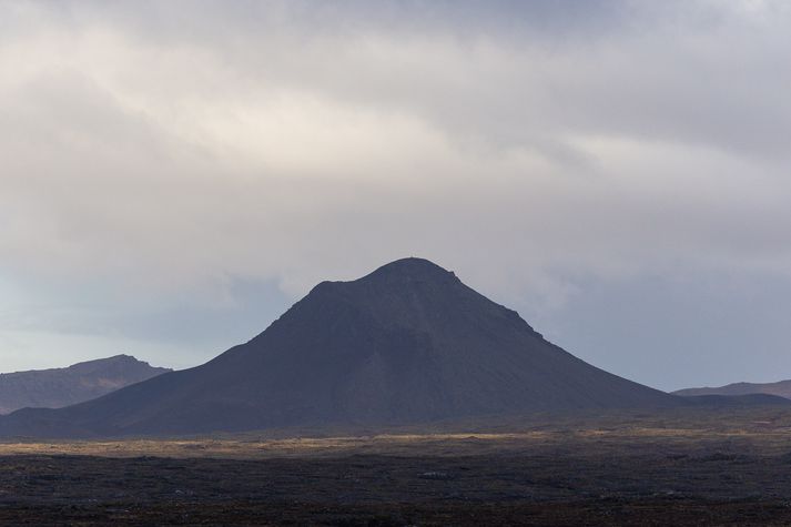Skjálftahrinan við Keili hófst síðastliðinn mánudag en ekki liggur fyrir hvað veldur. 