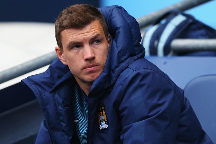 Dzeko hefur þurft að sætta sig við mikla bekkjarsetu hjá Manchester City.