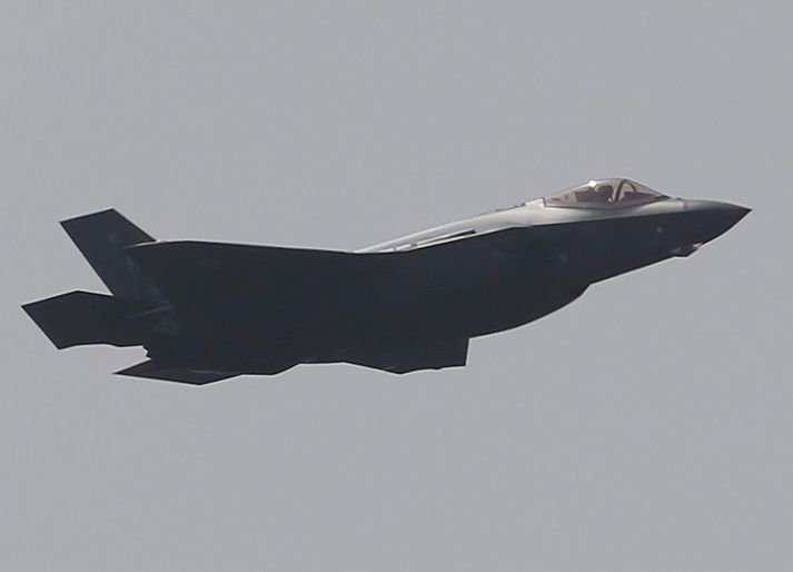 Orrustuþota af gerðinni F-35 Lightning II. Enn liggur ekki fyrir af hverju flugmaður einnar stökk úr henni á flugi yfir Suður-Karólínu en flugvélin flaug áfram meira en hundrað kílómetra.