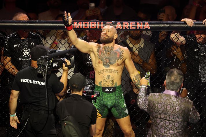 Conor McGregor er ekki af baki dottinn þrátt fyrir að endurkomubardagi hans hafi ekki farið vel.