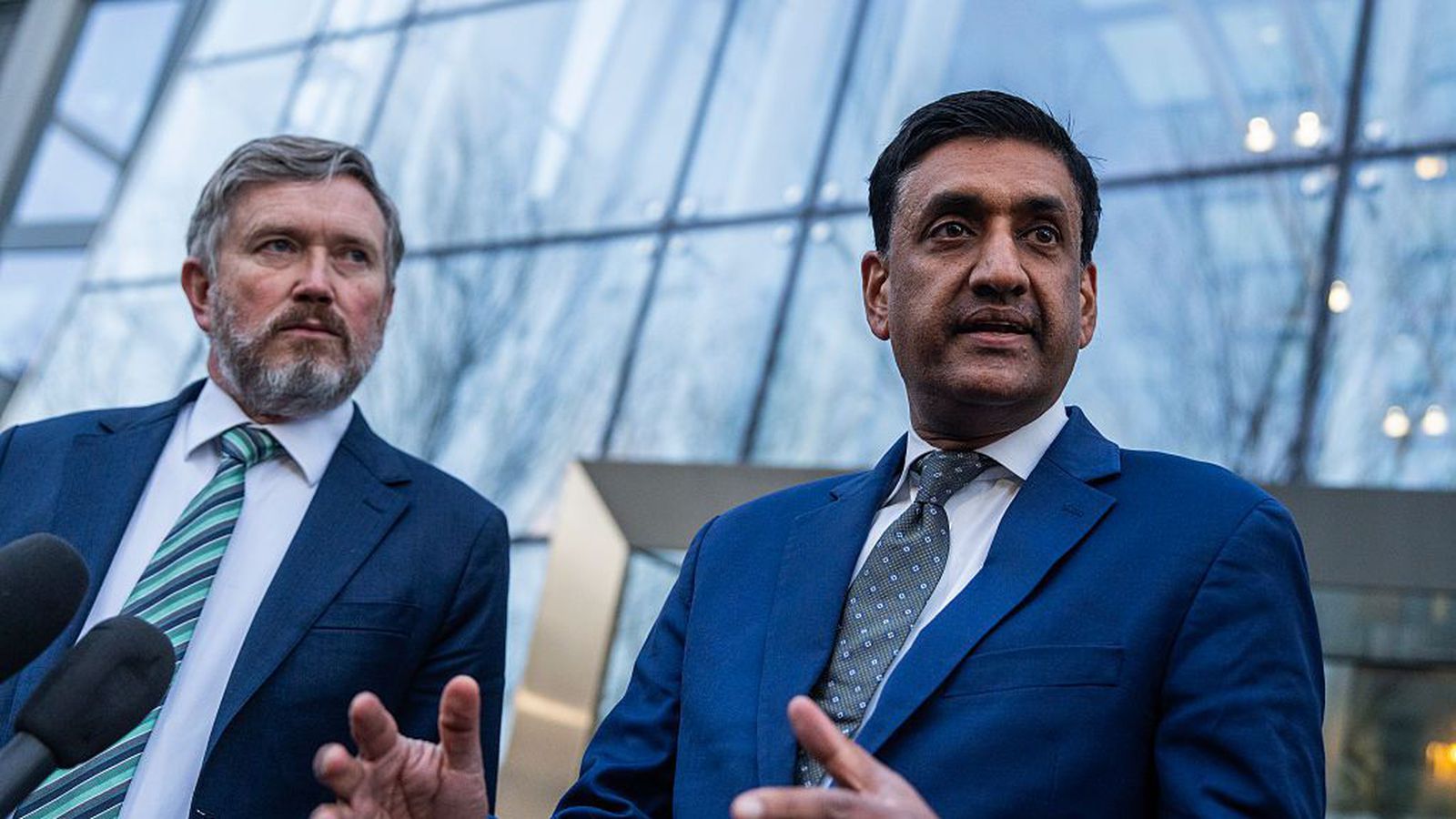 Nafn­greindi sex mögu­lega sam­verka­menn Epstein á þinginu