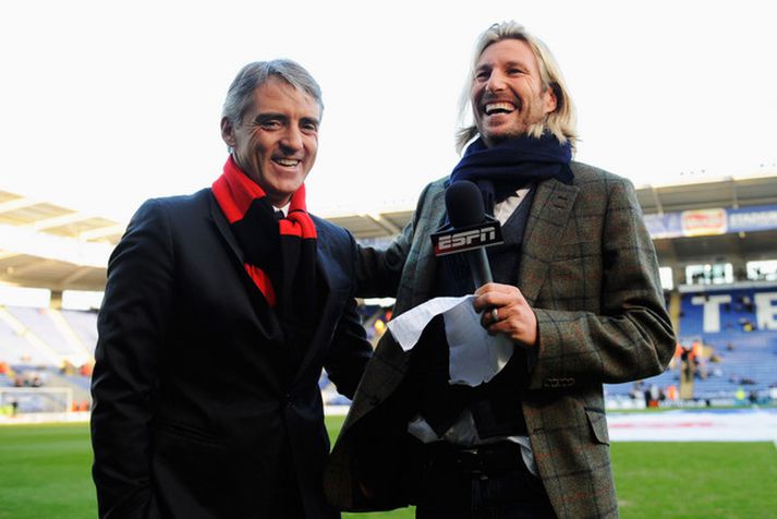 Robbie Savage er byrjaður að starfa í sjónvarpi og hér er hann með Roberto Mancini í viðtali.