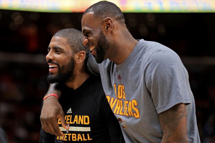 LeBron James og Kyrie Irving.