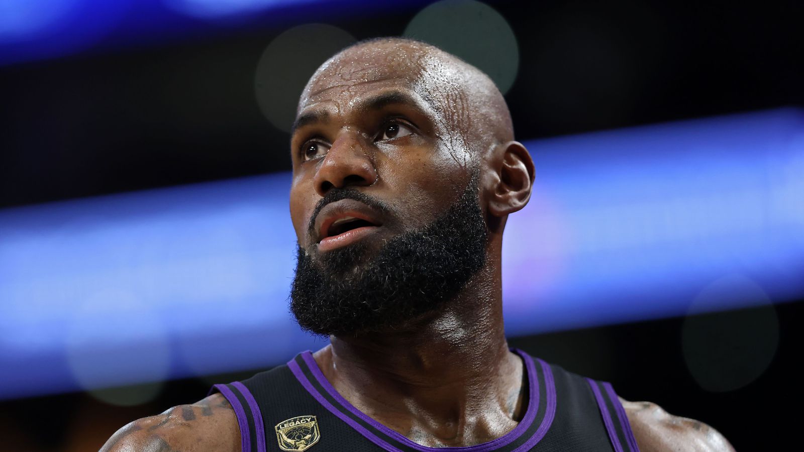 Sixers að blanda sér í bar­áttuna um LeBron James