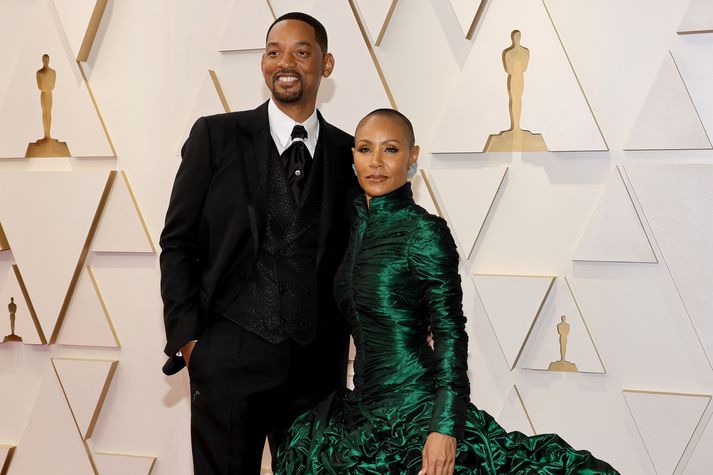 Will og Jada á óskarsverðlaunahátíðinni í fyrra. Will vann til verðlauna fyrir besta leik í aðalhlutverki en vakti meiri athygli fyrir að reka grínistanum Chris Rock kinnhest. Sá hafði gert Jödu að andlagi brandara á sviði.