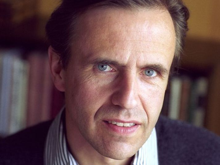 Pétur Kr. Hafstein hefur verið beðinn um að kanna möguleikana á myndun sérstakar sannleiksnefndar.