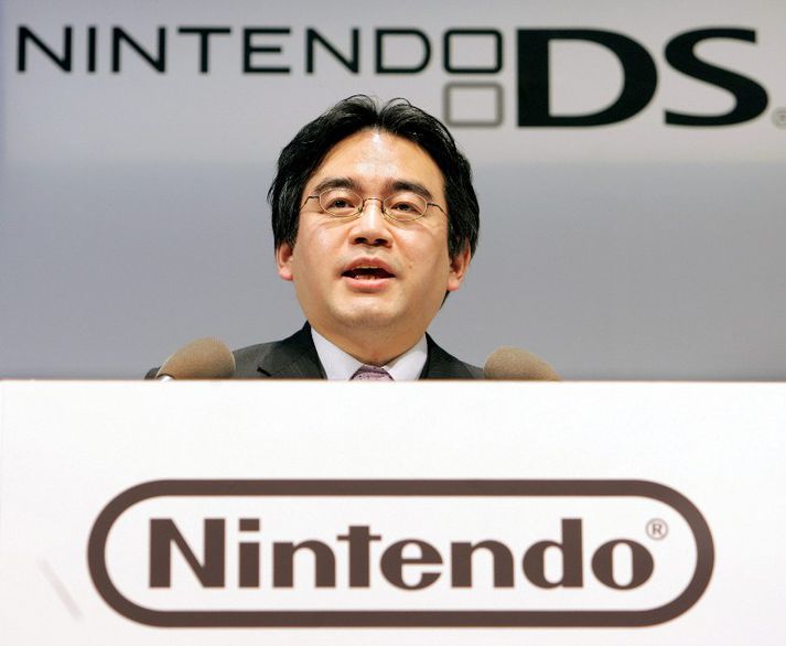 Satoru Iwata settist í stól forstjóra Nintendo árið 2002.