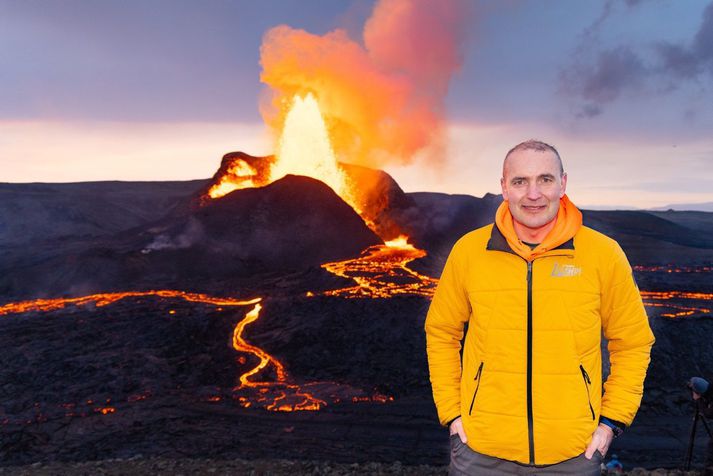 Guðni Th Jóhannesson á gosstöðvunum í gærkvöldi. Hann segir reynsluna hafa verið ógleymanlega og ólýsanlega.