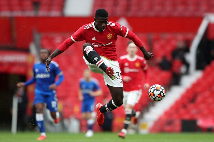 Axel Tuanzebe í leik með Manchester United árið 2021.