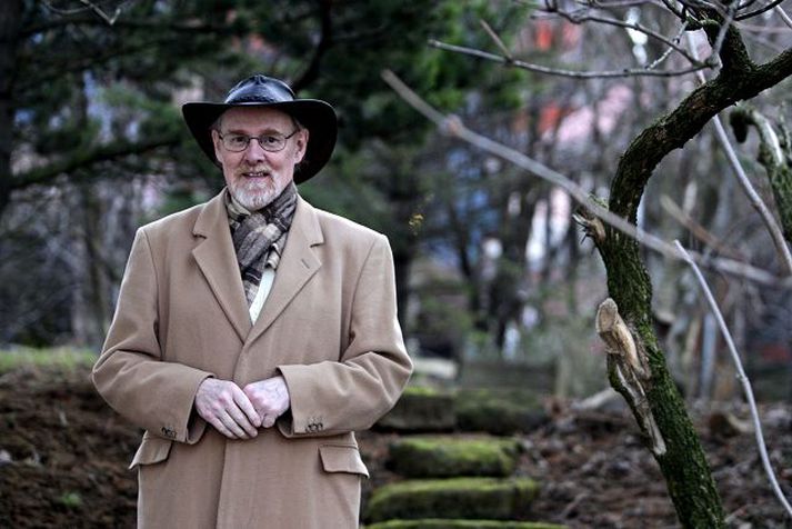 Elías Snæland Jónsson Rúnagaldur er fyrsta bók Elíasar sem fær dreifingu erlendis. Hún kemur út seinni part næsta árs á vegum Aufbau.
fréttablaðið/valli