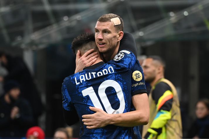 Edin Dzeko skoraði bæði mörk Inter í kvöld.