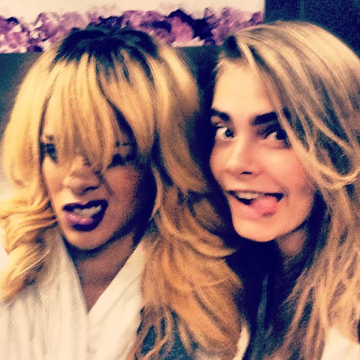 Cara Delevingne og Rihanna elska að djamma saman.