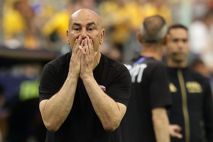Hossam Hassan, þjálfari egypska landsliðsins, var dæmdur í þriggja leikja bann.