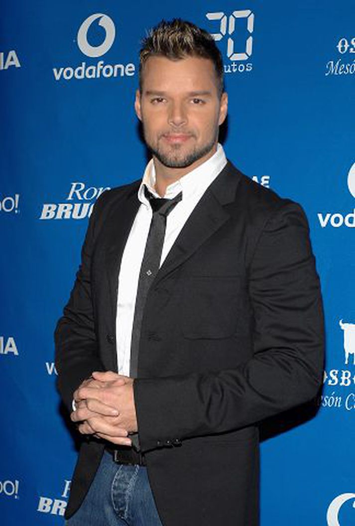 ricky martin Popparinn vinsæli lýsti því yfir að hann væri samkynhneigður á heimasíðu sinni.