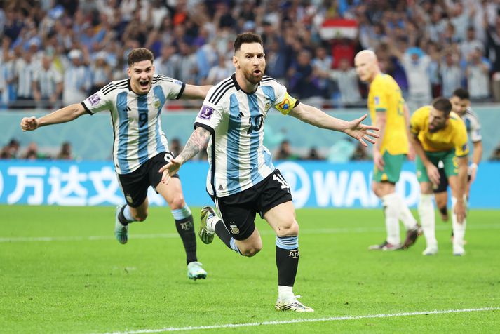 Lionel Messi kom Argentínu á bragðið gegn Ástralíu.