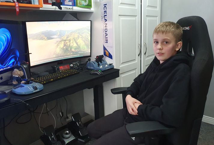 Kacper Agnar Kozlowski, 13 ára Njarðvíkingur, sem hefur mikinn áhuga á flugvélum og öllu, sem þeim tengist.