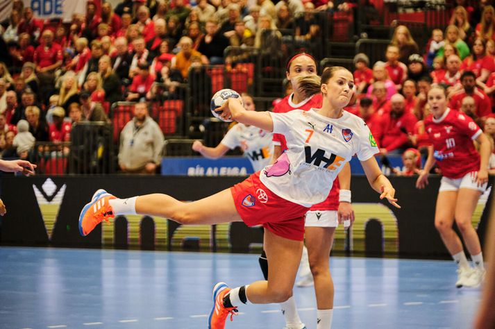 Rakel Oddný Guðmundsdóttir var markahæst í liði Hauka í sigrinum á ÍBV.