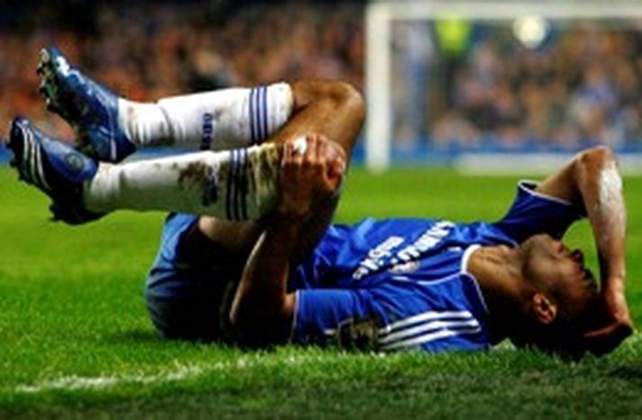Ashley Cole er kominn á meiðslalistann og verður ekki með enska landsliðinu næsta miðvikudag.
