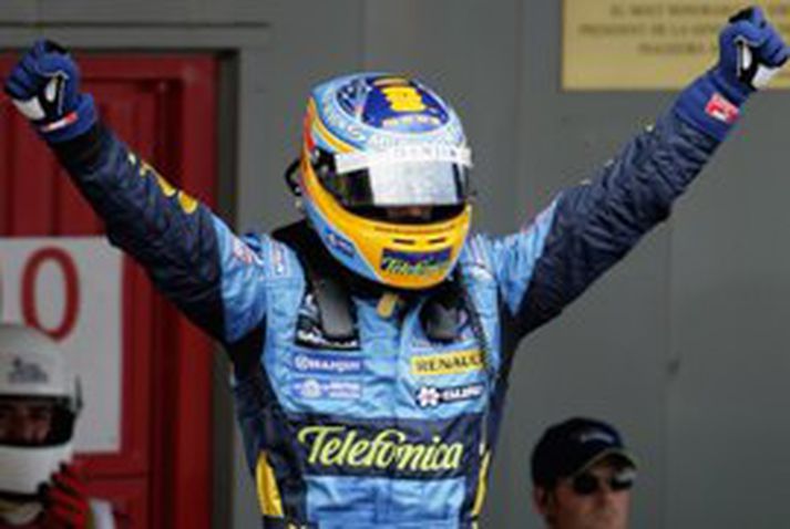 Fernando Alonso var ánægður með að ná besta tímanum í dag.