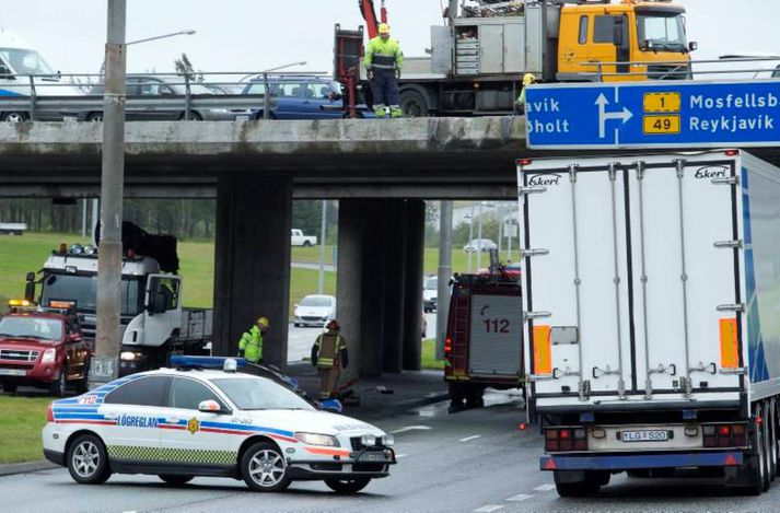 Sæbraut var seinfær frá Holtavegi að Elliðaárbrú til suðurs.  