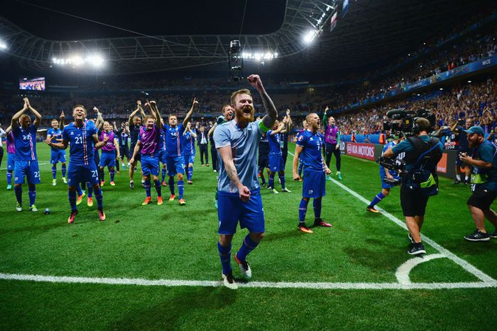 Aron Einar Gunnarsson fer fyrir víkingaköllum íslenska liðsins.