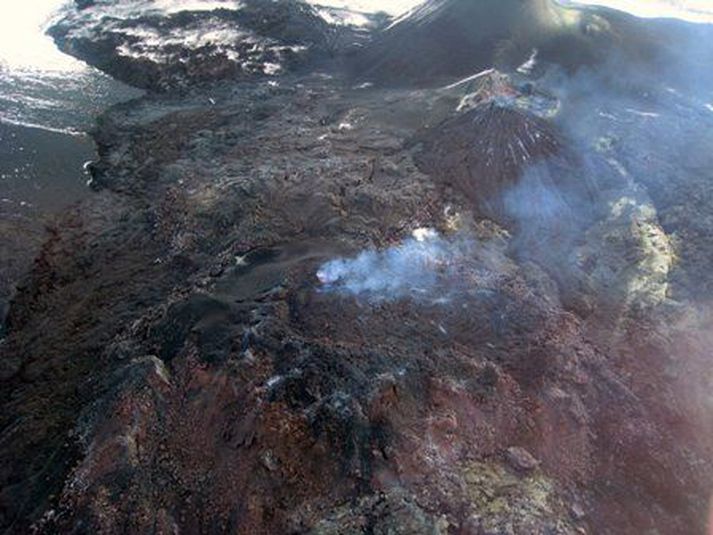 Mynd tekin í gær af gosstöðvum á Fimmvörðuhálsi. Mynd/Hörður Vignir Magnússon