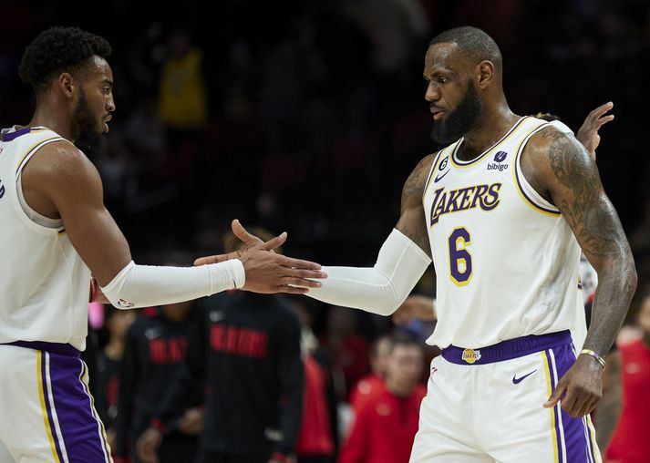 LeBron James hefur spilað frábærlega með Los Angeles Lakers að undanförnu og nálgast óðum stigametið.